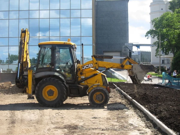 Фото Экскаватор-погрузчик JCB аренда