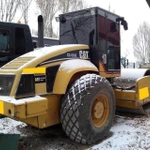 фото Каток вибрационный грунтовой Caterpillar 17 тонн