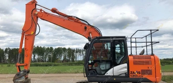 Фото Аренда гусеничного экскаватора Hitachi ZX130LCN-3, Москва